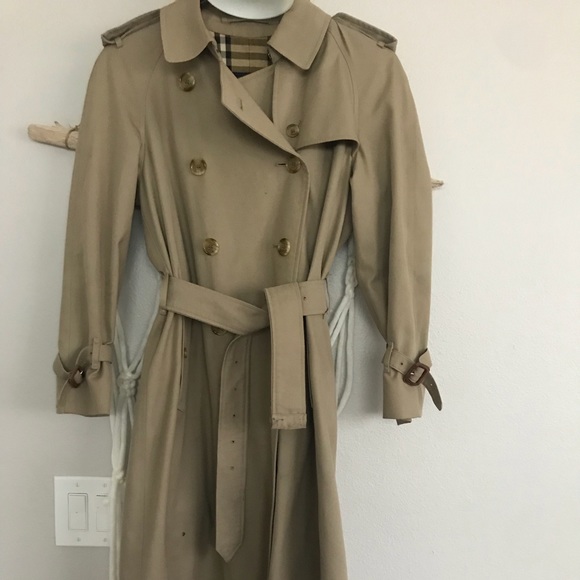 Burberry Westminster Extra Long Trench Coat 2025